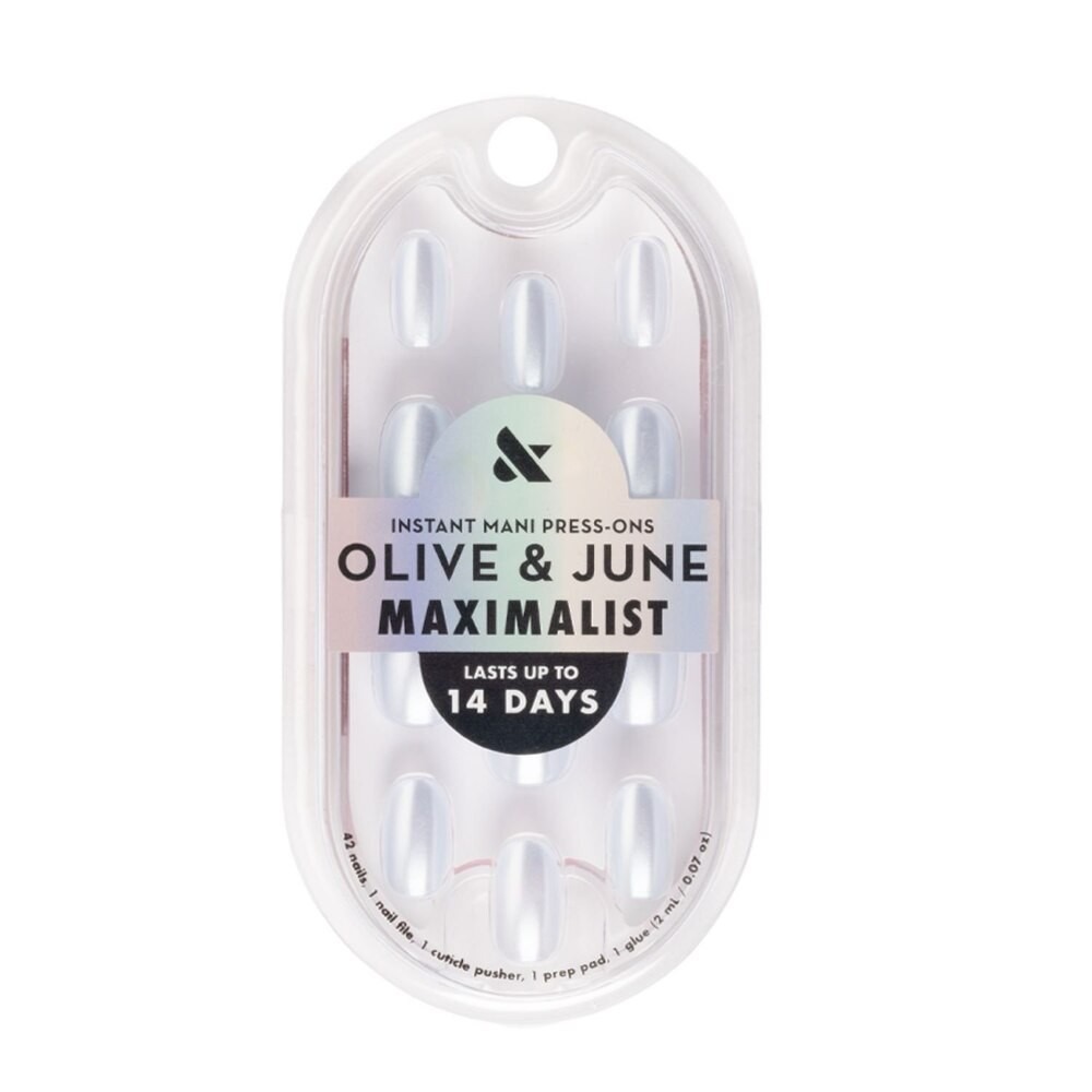 Olive & June Mani Maximalist Instant Press-On Nails Round Short Sky Chrome